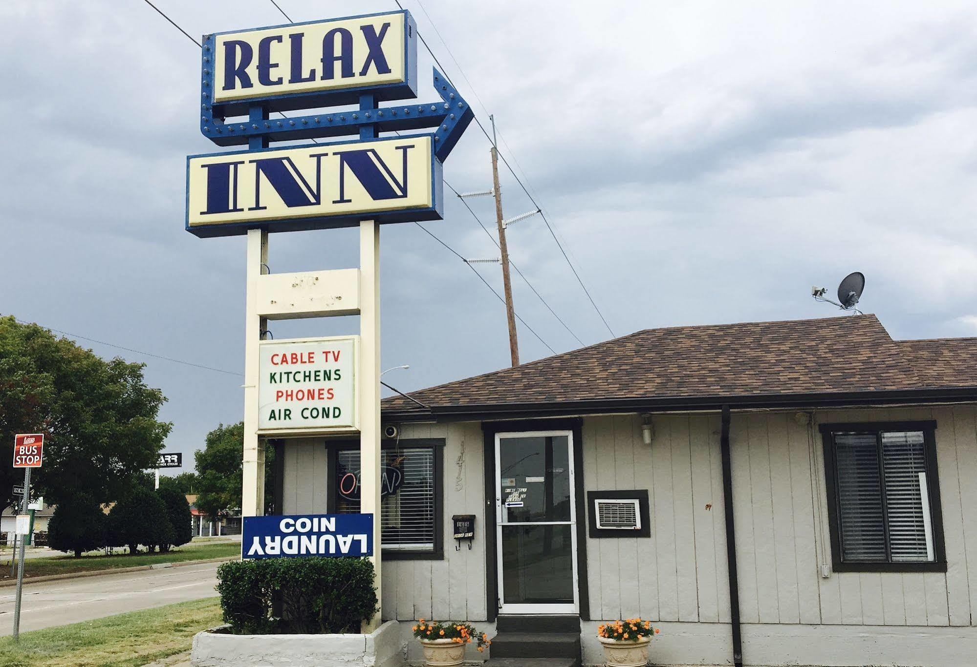 Relax Inn 로턴 외부 사진